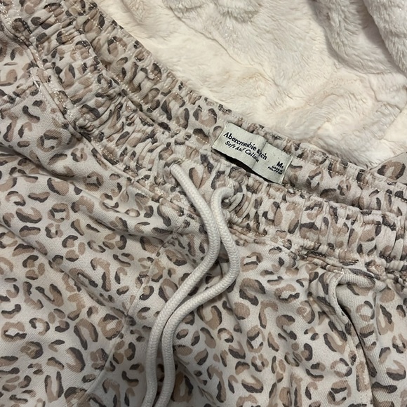 Abercrombie joggers - Picture 4 of 4